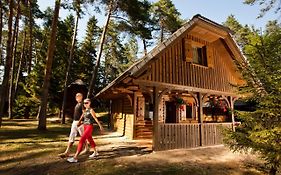 Casa De Vacaciones Bungalovi Camping Sobec